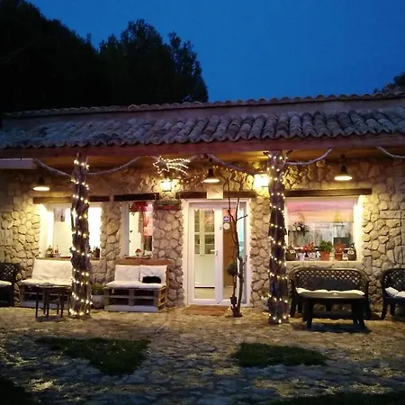 Hotel Mirador Grullas Montmesa